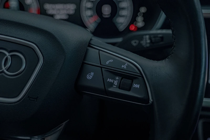 Audi Q3 45TFSI/Quattro/Virtual/Подгрев/Sline/Камера, снимка 13 - Автомобили и джипове - 53081497