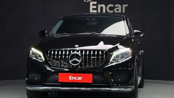 Mercedes-Benz GLE 350 * АВТО КРЕДИТ* ЦЕНА ДО БГ * Сервизна история * , снимка 2 - Автомобили и джипове - 55415592