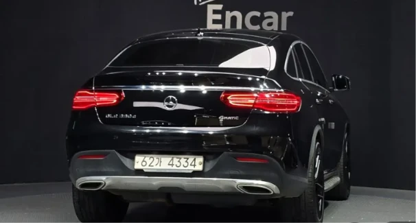 Mercedes-Benz GLE 350 * АВТО КРЕДИТ* ЦЕНА ДО БГ * Сервизна история * , снимка 4 - Автомобили и джипове - 55415592