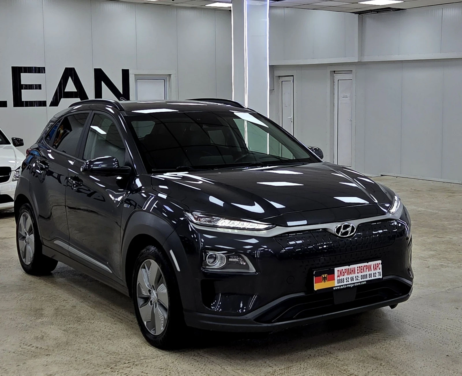 Hyundai Kona 64KWh/Premium/Blue Link/SOH100%, снимка 1 - Автомобили и джипове - 53716363