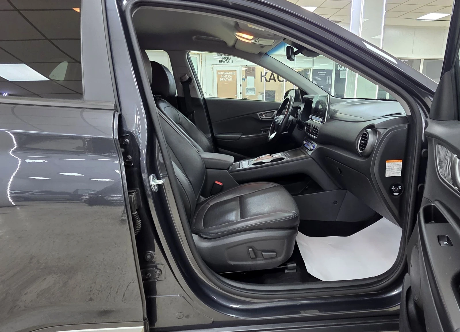 Hyundai Kona 64KWh/Premium/Blue Link/SOH100%, снимка 11 - Автомобили и джипове - 53716363