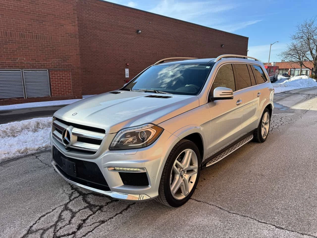 Mercedes-Benz GL * 350 BlueTEC * ПОДГРЕВИ* ПАНОРАМА* , снимка 2 - Автомобили и джипове - 53803128