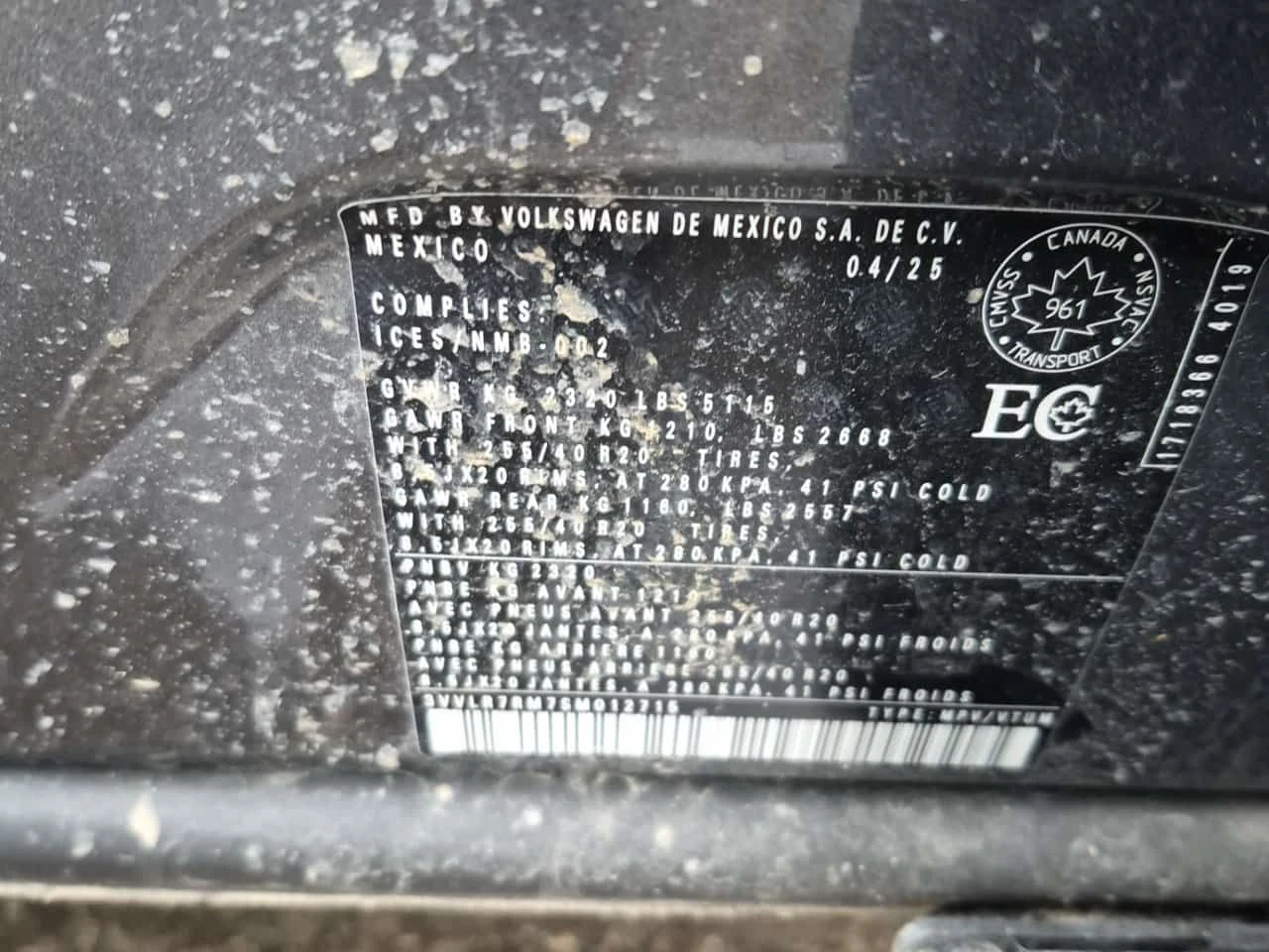 VW Tiguan * HIGHLINE R LINE * CARFAX * ОТ ПРЕДСТАВИТЕЛСТВО *, снимка 16 - Автомобили и джипове - 54065572