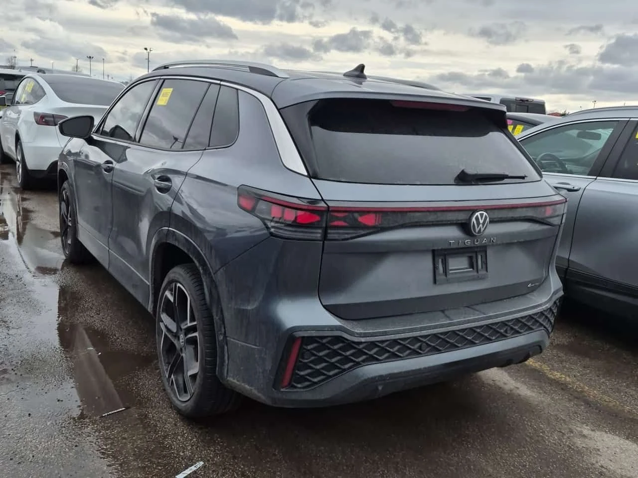 VW Tiguan * HIGHLINE R LINE * CARFAX * ОТ ПРЕДСТАВИТЕЛСТВО *, снимка 4 - Автомобили и джипове - 54065572