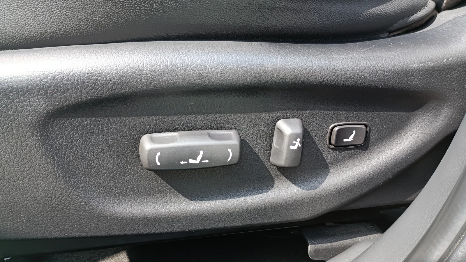 Kia Sorento 2.2  CRDI AWD, снимка 9 - Автомобили и джипове - 54179451