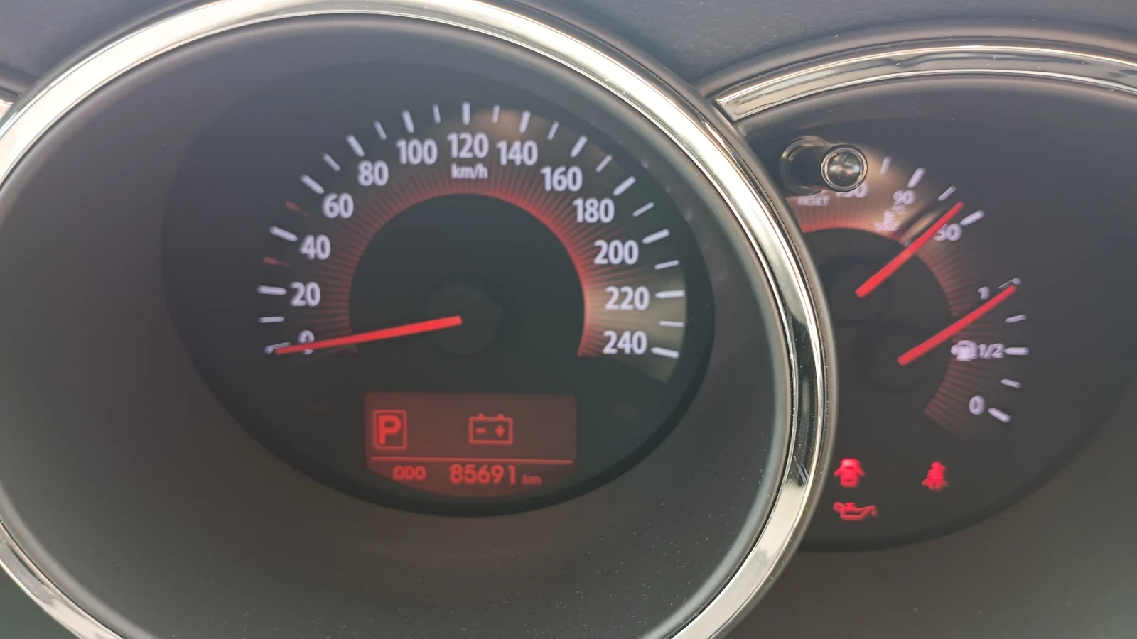 Kia Sorento 2.2  CRDI AWD, снимка 12 - Автомобили и джипове - 54179451