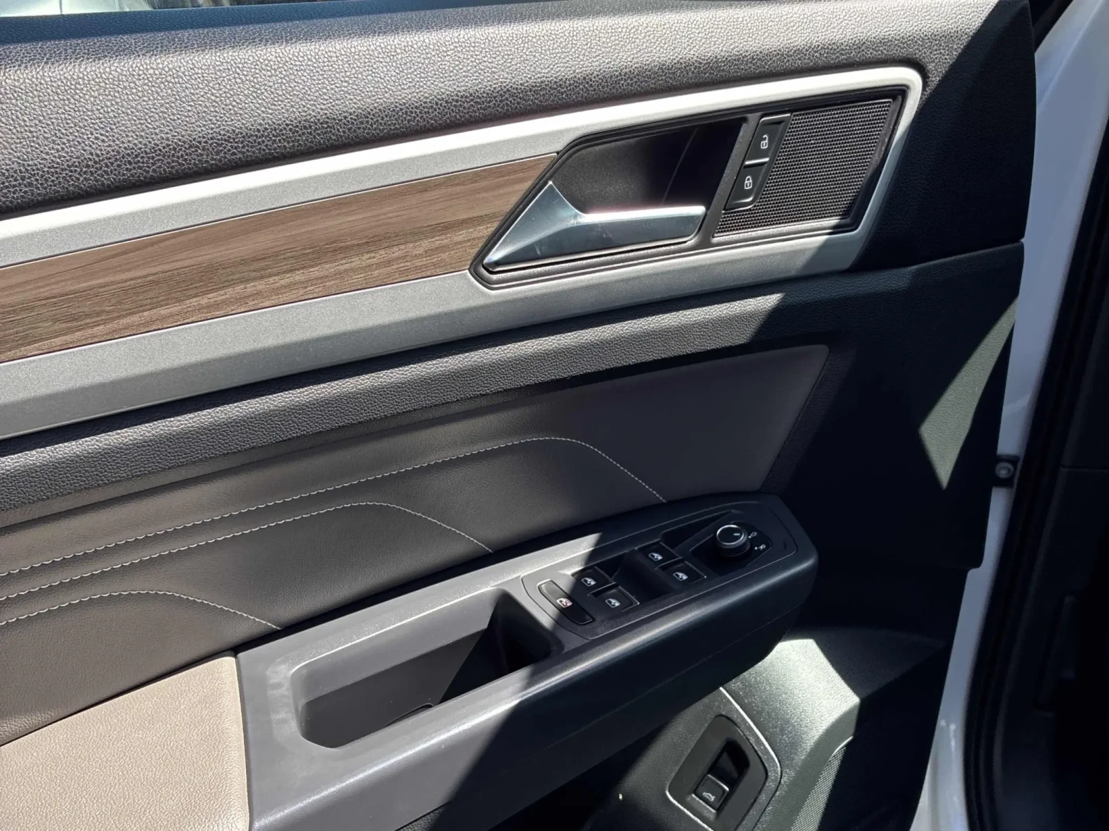 VW Atlas Highline * * CARFAX * * ���� ������ * *  | Mobile.bg � ����������� 10