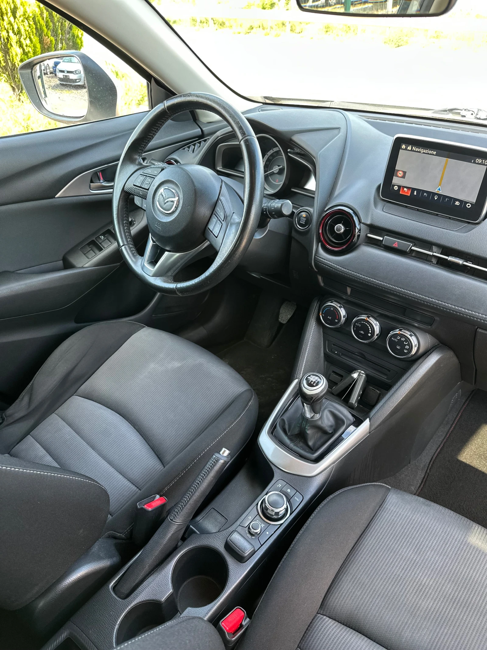 Mazda CX-3, снимка 10 - Автомобили и джипове - 54627765