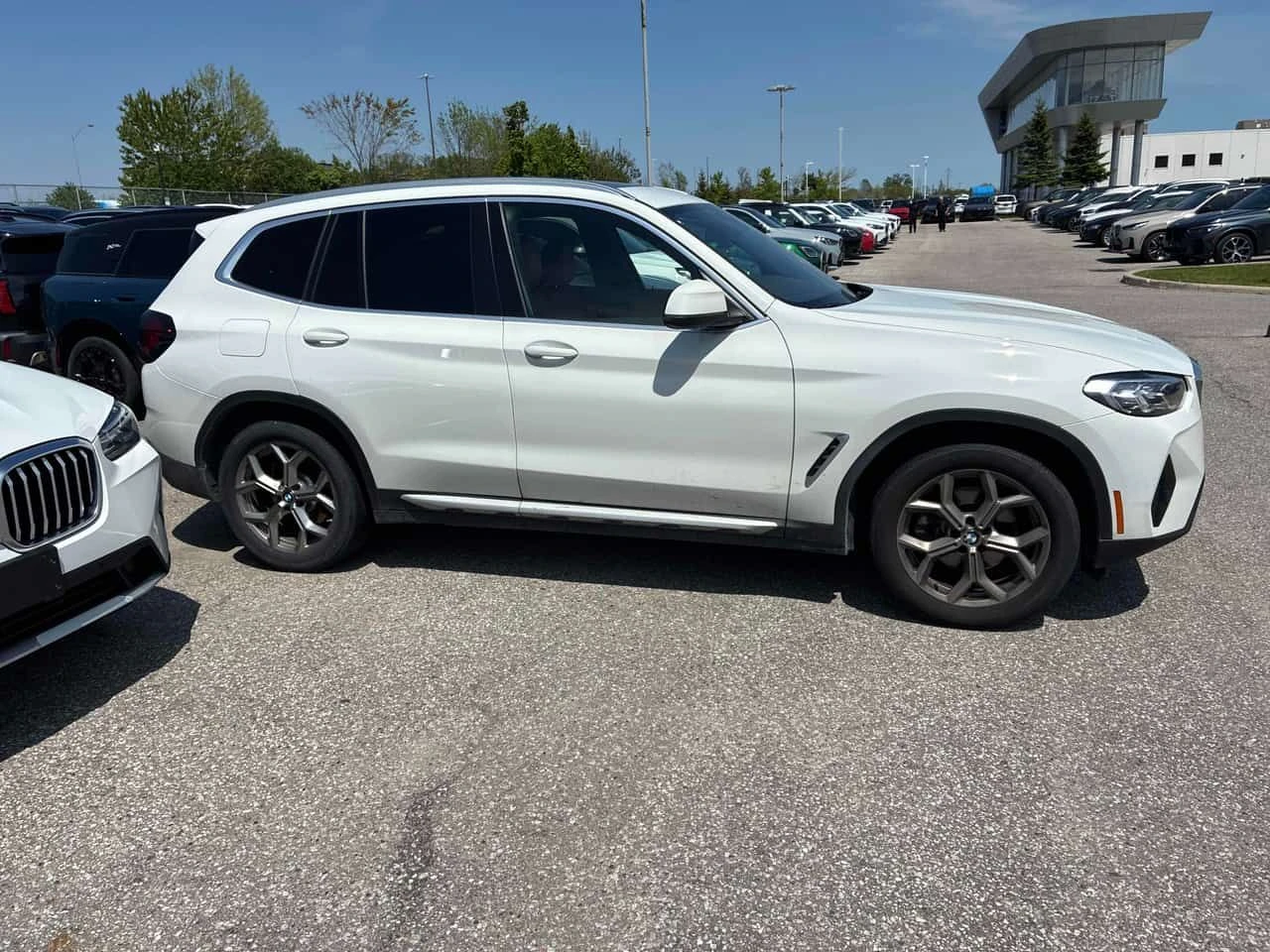 BMW X3 * CARFAX * АВТОКРЕДИТ БЕЗ ПЪРВОНАЧАЛНА ВНОСКА, снимка 3 - Автомобили и джипове - 54697913