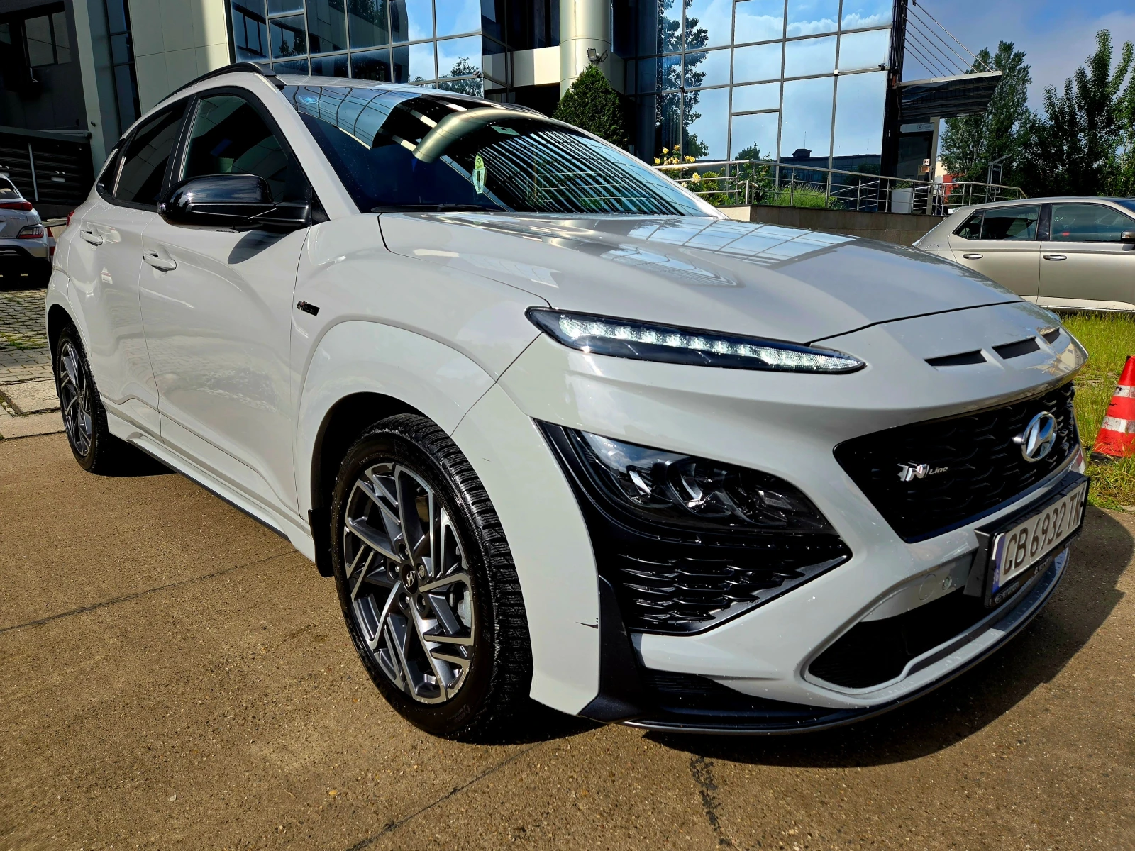 Hyundai Kona N-Line 4WD Нави Клима Автоматик Алкантара Камера, снимка 7 - Автомобили и джипове - 54767560