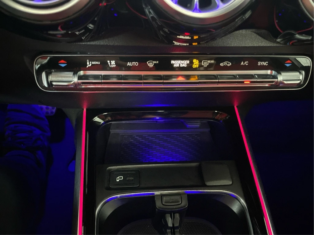 Mercedes-Benz GLB35AMG 4MATIC, снимка 12 - Автомобили и джипове - 54960111