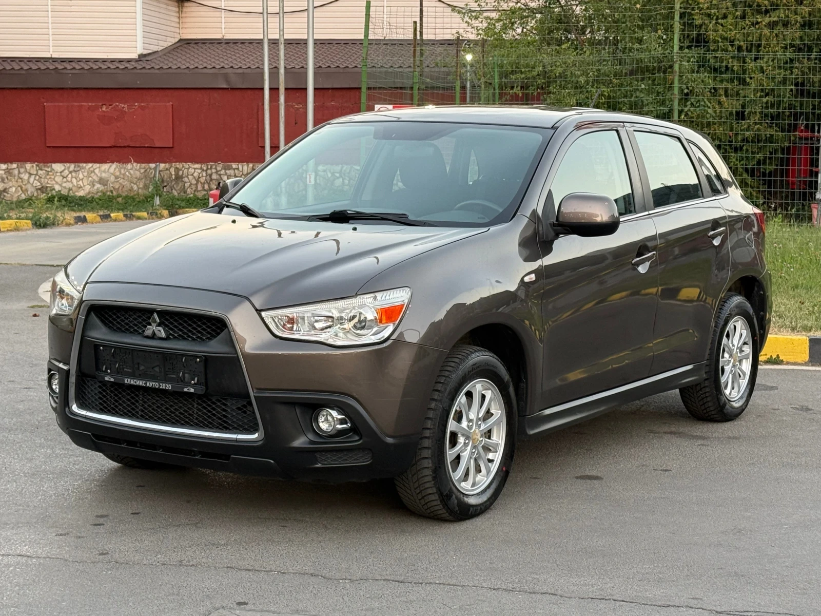 Mitsubishi ASX 1.8DI-D 4x4/Климатроник/Ксенон, снимка 5 - Автомобили и джипове - 55964337