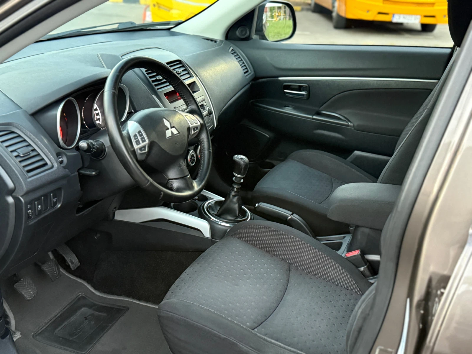 Mitsubishi ASX 1.8DI-D 4x4/Климатроник/Ксенон, снимка 10 - Автомобили и джипове - 55964337