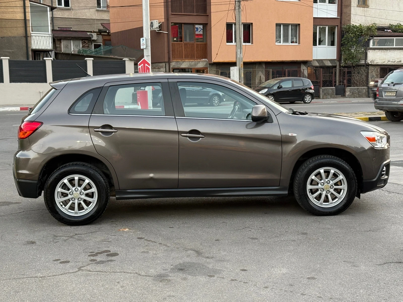 Mitsubishi ASX 1.8DI-D 4x4/Климатроник/Ксенон, снимка 9 - Автомобили и джипове - 55964337
