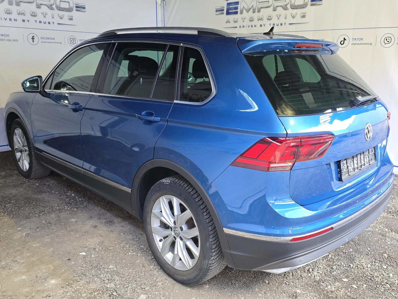 VW Tiguan 2.0 TSI | 4MOTION* CAM* ПОДГРЕВ* , снимка 6 - Автомобили и джипове - 56271217