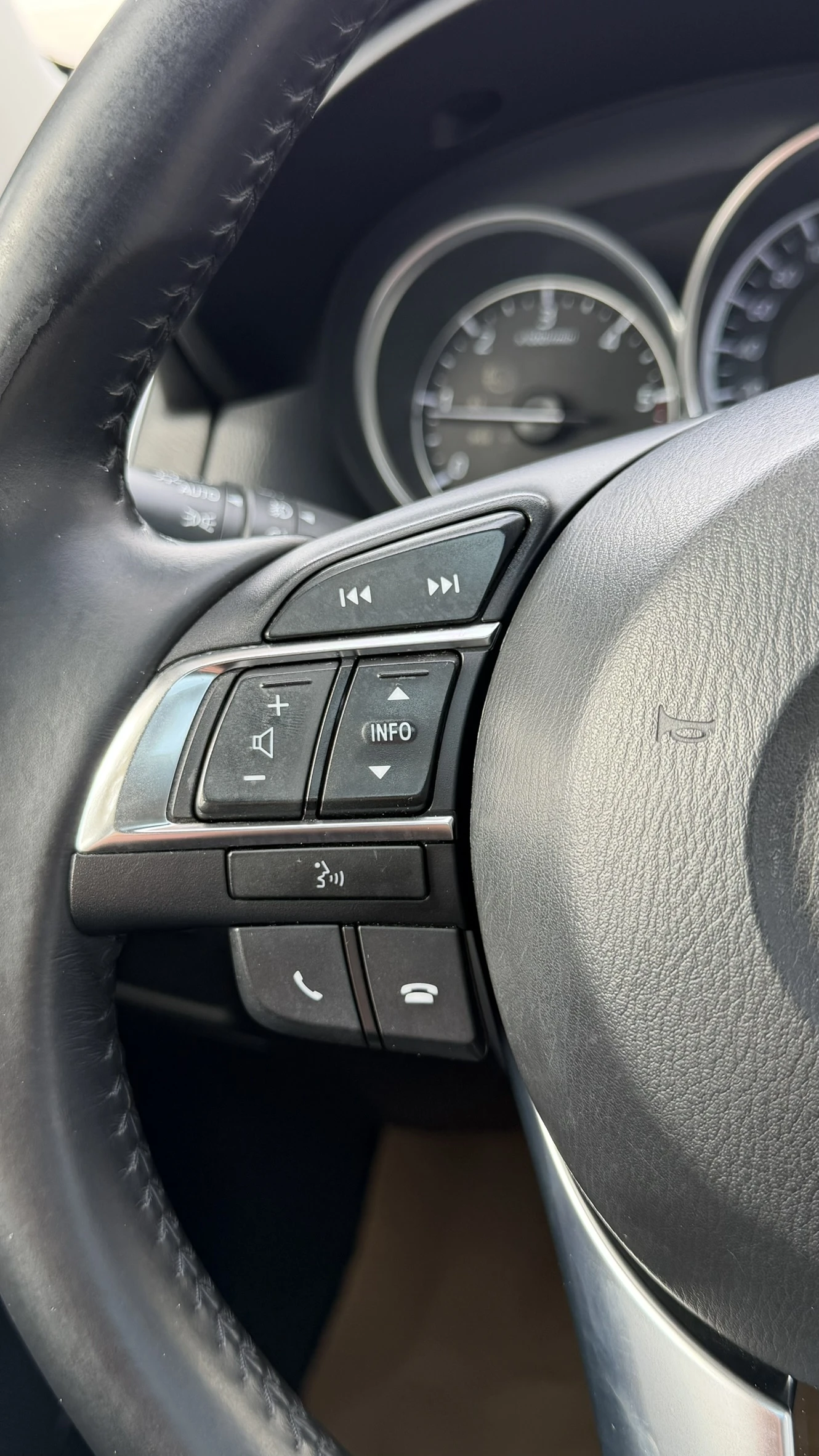 Mazda CX-5 2.2D EXCEED 4WD /KEYLESS/DISTRONIC/ПАМЕТ/ПОДГРЕВ/, снимка 17 - Автомобили и джипове - 56502260