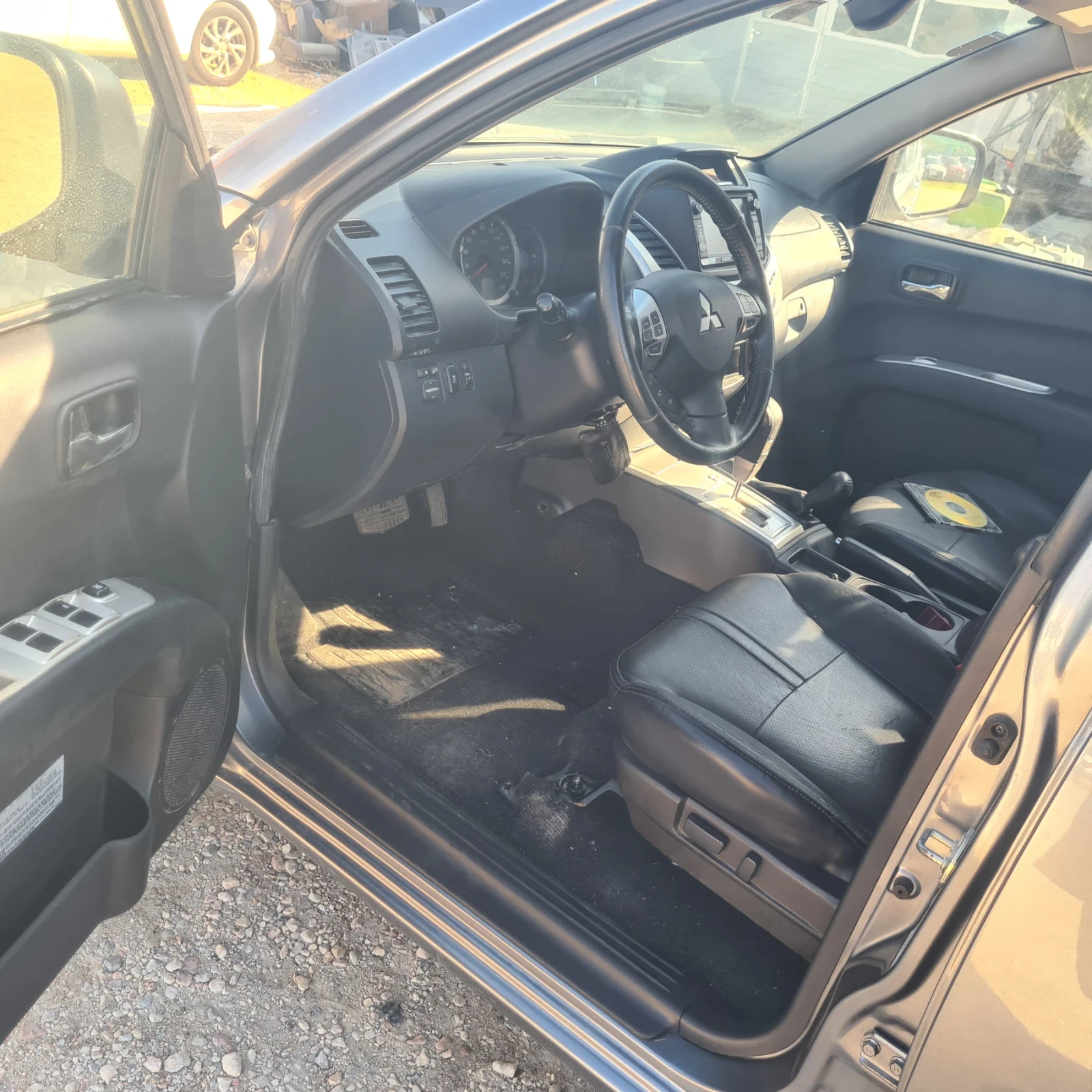 Mitsubishi L200 2.5 DI-D-AVTOMAT-178�.�.  77000�� �. | Mobile.bg � ����������� 10