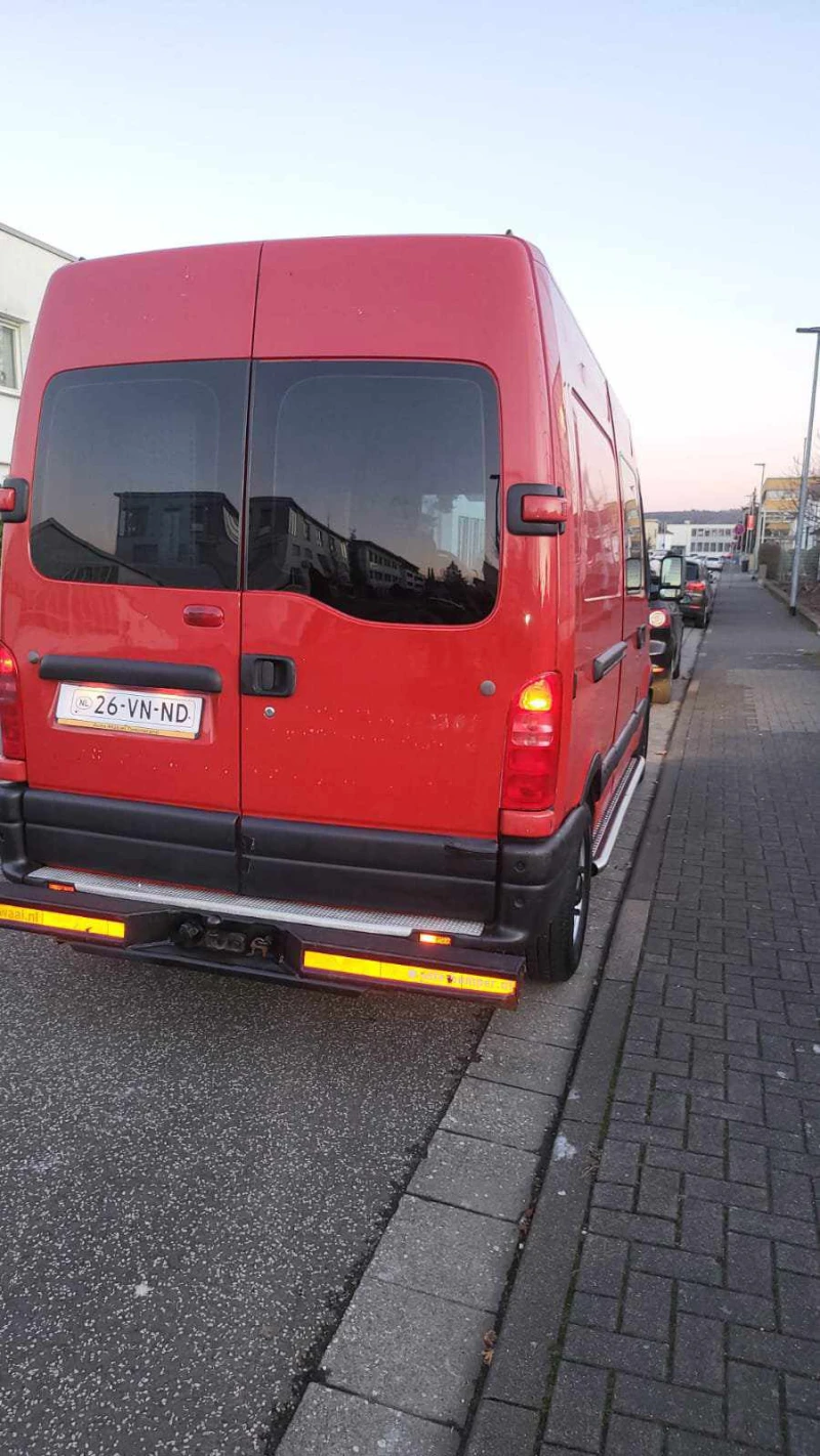 Renault Master 2.8 dti, снимка 2 - Бусове и автобуси - 49182924