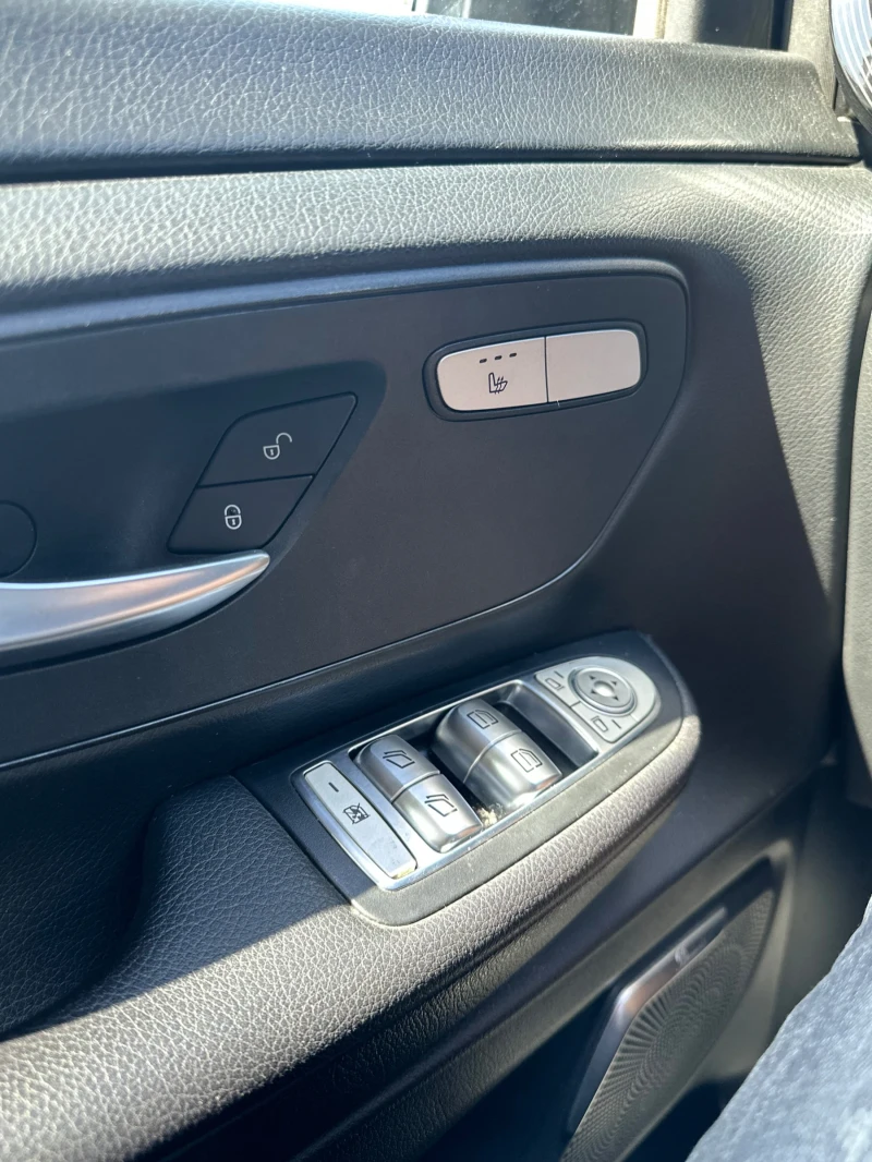 Mercedes-Benz V 220, снимка 4 - Бусове и автобуси - 52726511