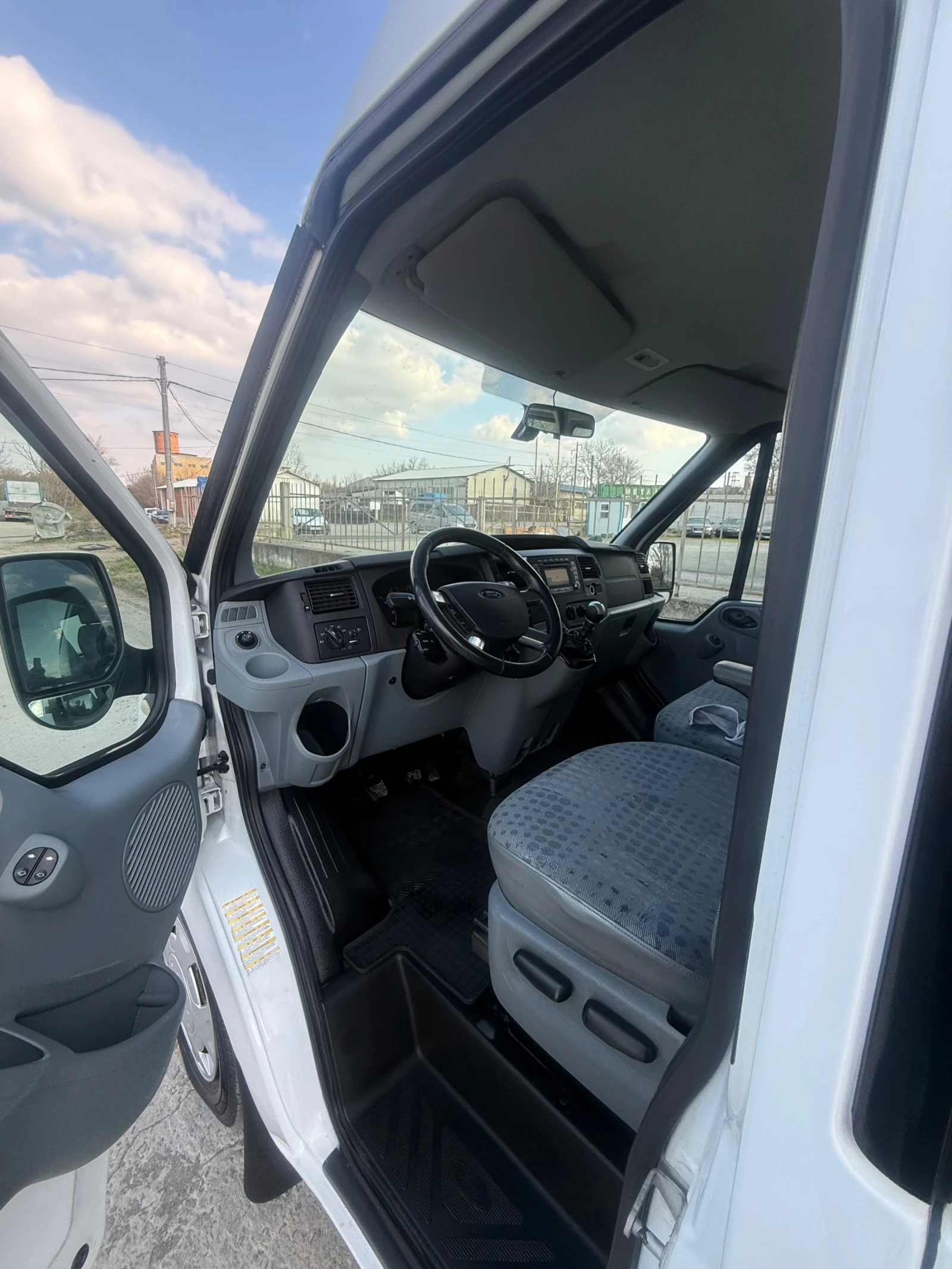 Ford Transit 2.2, снимка 11 - Бусове и автобуси - 53847922
