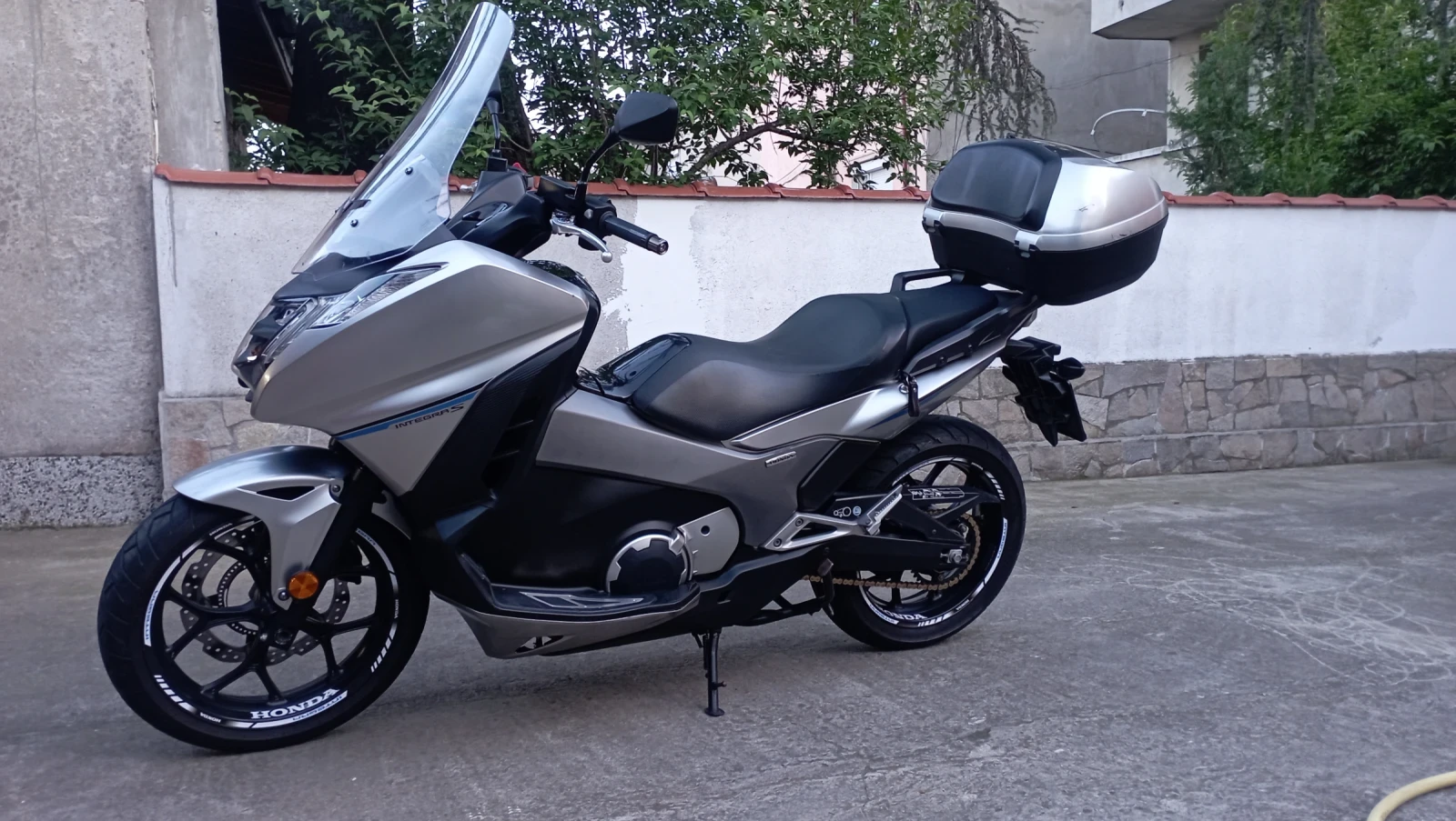 Honda Integra INTEGRA 750 - изображение 3