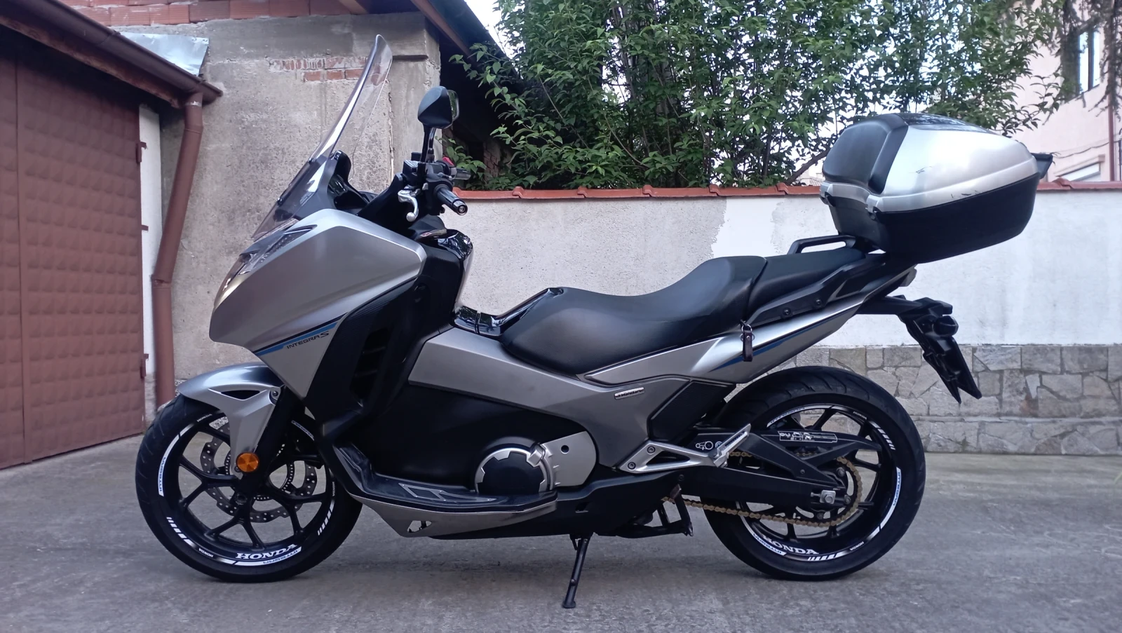 Honda Integra INTEGRA 750 - изображение 4