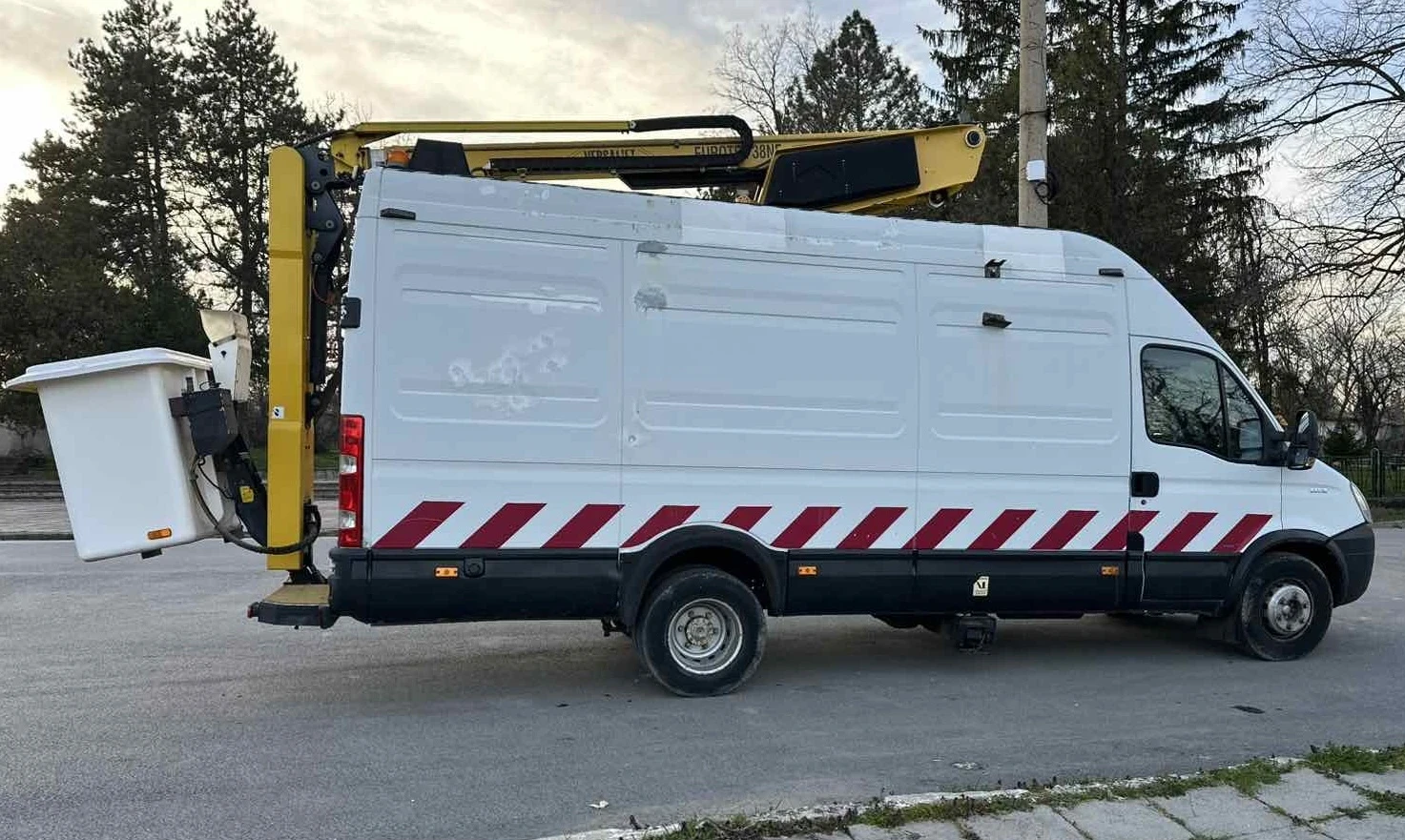 Автовишка Iveco Iveco Daily 65c18 Регистриран!!!, снимка 5 - Индустриална техника - 53807577