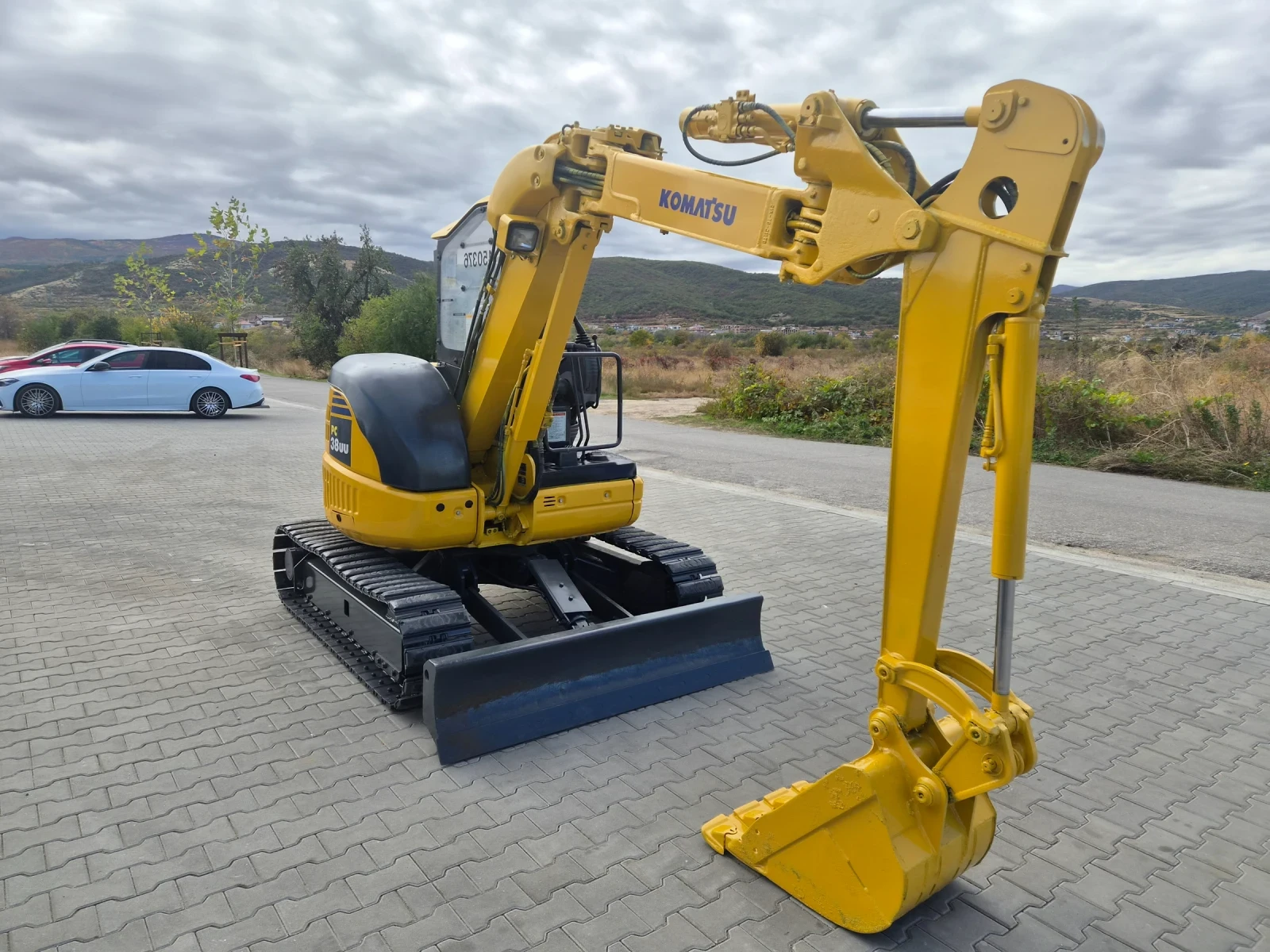 Багер Komatsu PC38UU-5, снимка 6 - Индустриална техника - 56702833