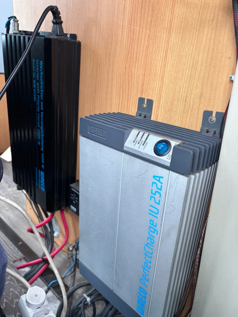 Кемпер Rimor 2 КЛИМАТИКА АВТ. САТ. АНТЕНА, снимка 17 - Каравани и кемпери - 52656016