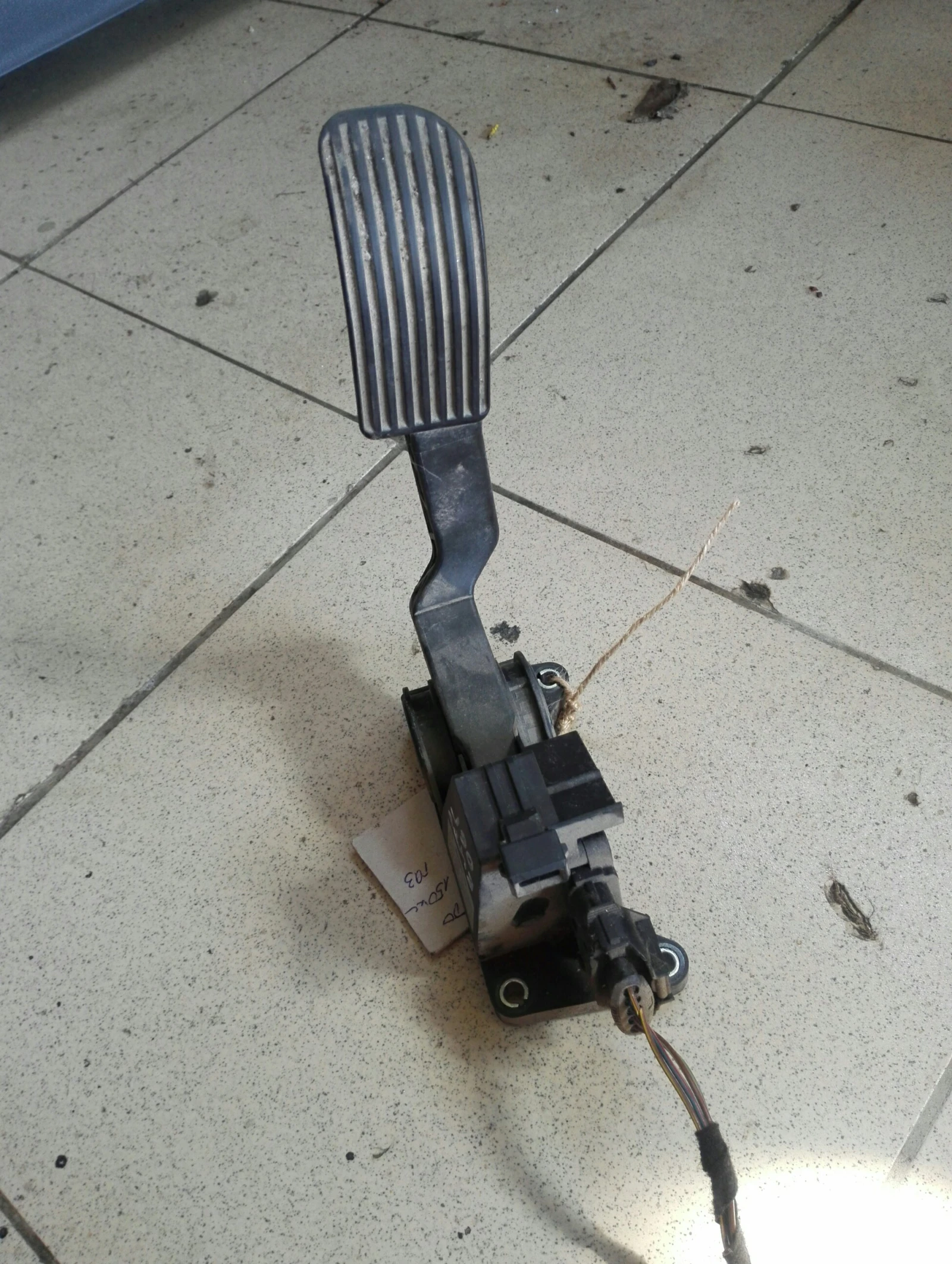 Ел педал газ Мерцедес Вито 2.2цди 06г.