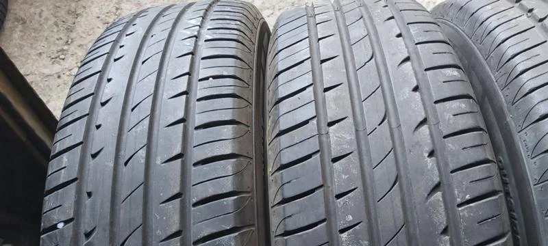 Гуми Летни 215/70R16, снимка 2 - Гуми и джанти - 35136927