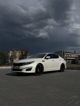 Kia K5 GT - Line! Бяла перла, течна фаза газ, снимка 1