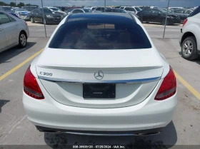 Mercedes-Benz C 300, снимка 8