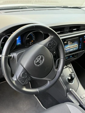 Toyota Auris 1.8 HYBRID 129000KM РЕАЛНИ ГАРАНЦИЯ в TOYOTA, снимка 5