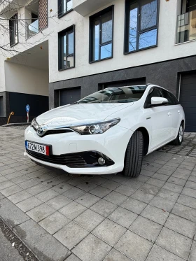 Toyota Auris 1.8 HYBRID 129000KM | Mobile.bg    2