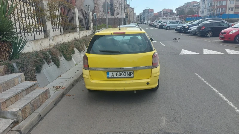 Opel Astra 1, 7 CDTI, снимка 3 - Автомобили и джипове - 44867557