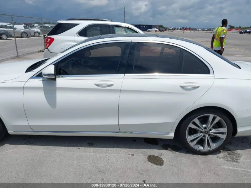 Mercedes-Benz C 300, снимка 6 - Автомобили и джипове - 47506356