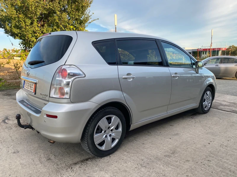 Toyota Corolla verso 2.2 d4d, снимка 7 - Автомобили и джипове - 47632973