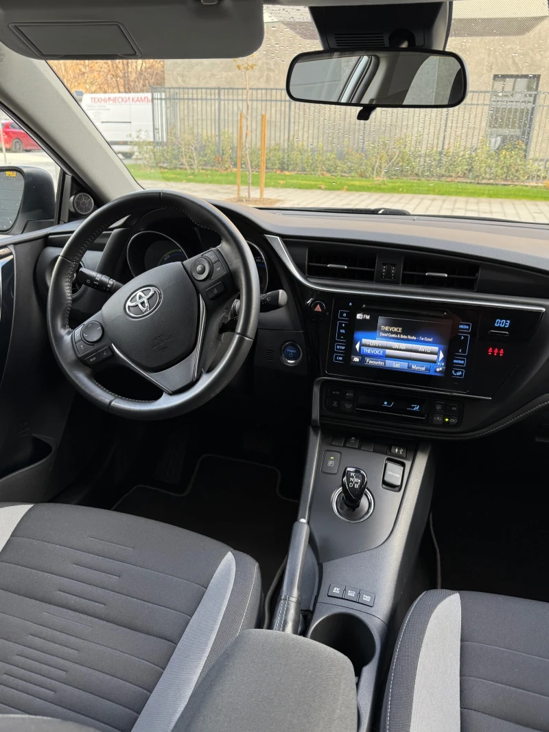 Toyota Auris 1.8 HYBRID 129000KM РЕАЛНИ ГАРАНЦИЯ в TOYOTA, снимка 6 - Автомобили и джипове - 49505080