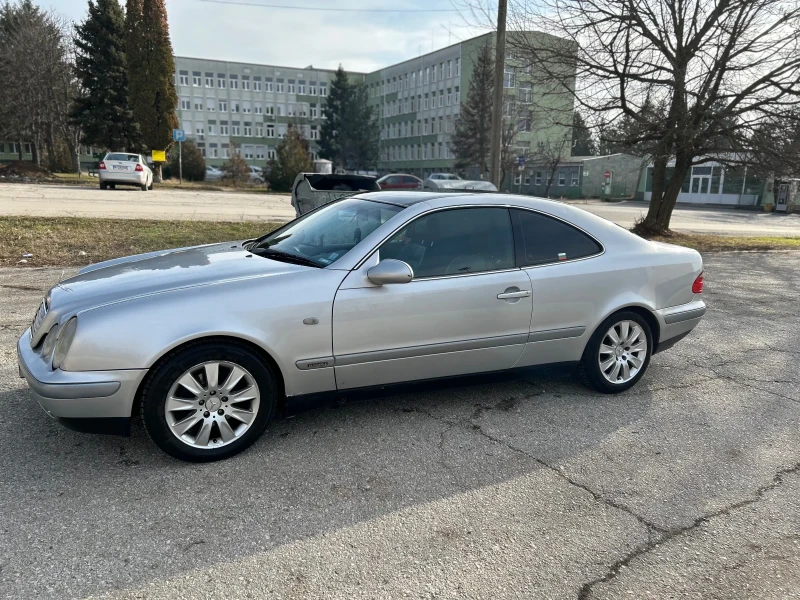 Mercedes-Benz CLK 200 Kompressor, снимка 2 - Автомобили и джипове - 48344173