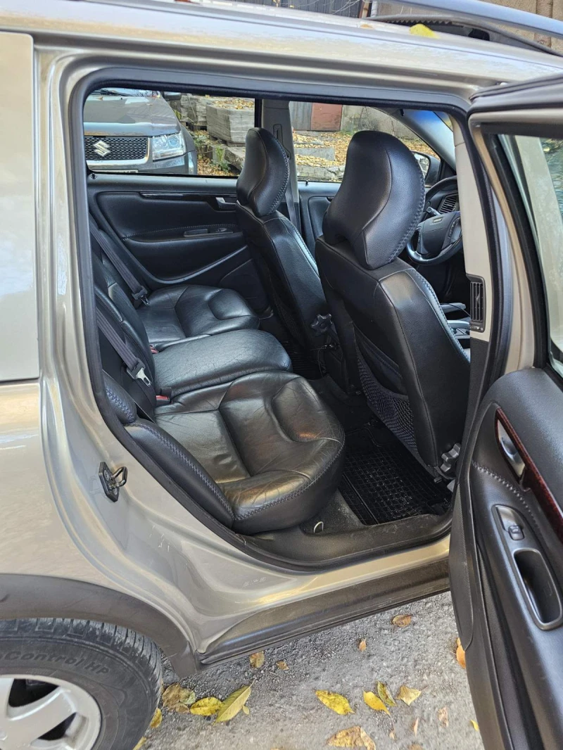 Volvo Xc70, снимка 8 - Автомобили и джипове - 50738648