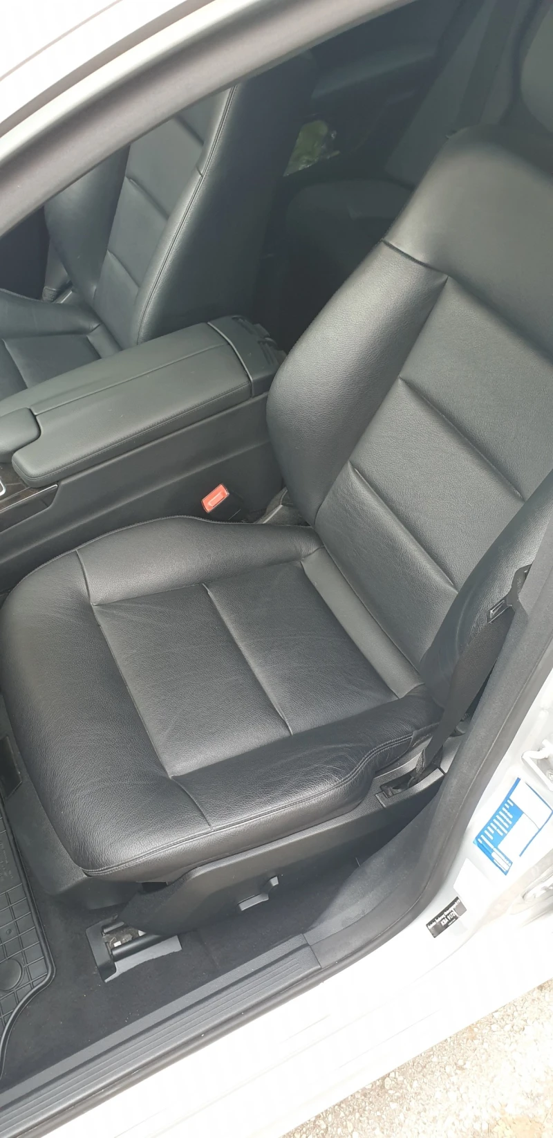 Mercedes-Benz E 350 BlueEFFICIENCY, снимка 9 - Автомобили и джипове - 52086852