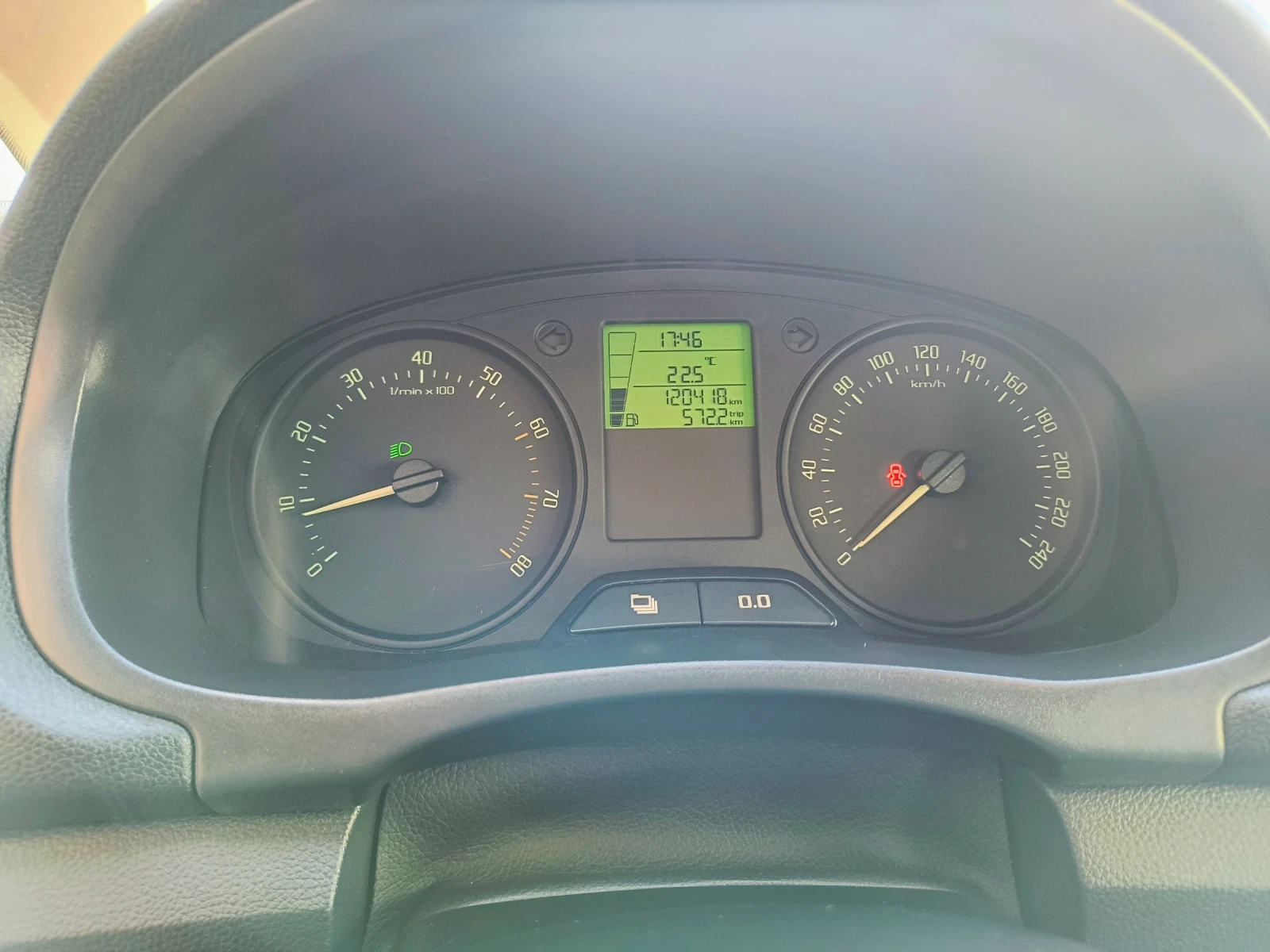 Skoda Fabia 1.4 - изображение 7