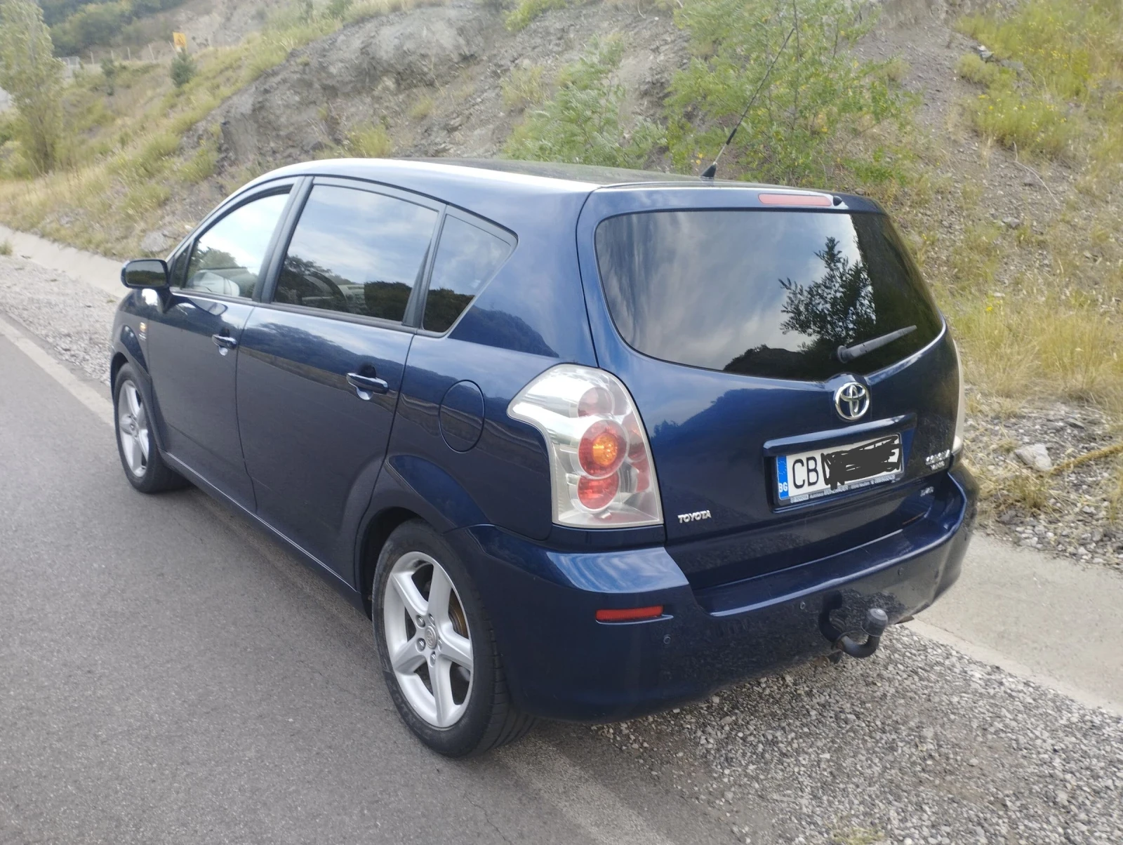 Toyota Corolla verso 2.2 d-cat  - изображение 6