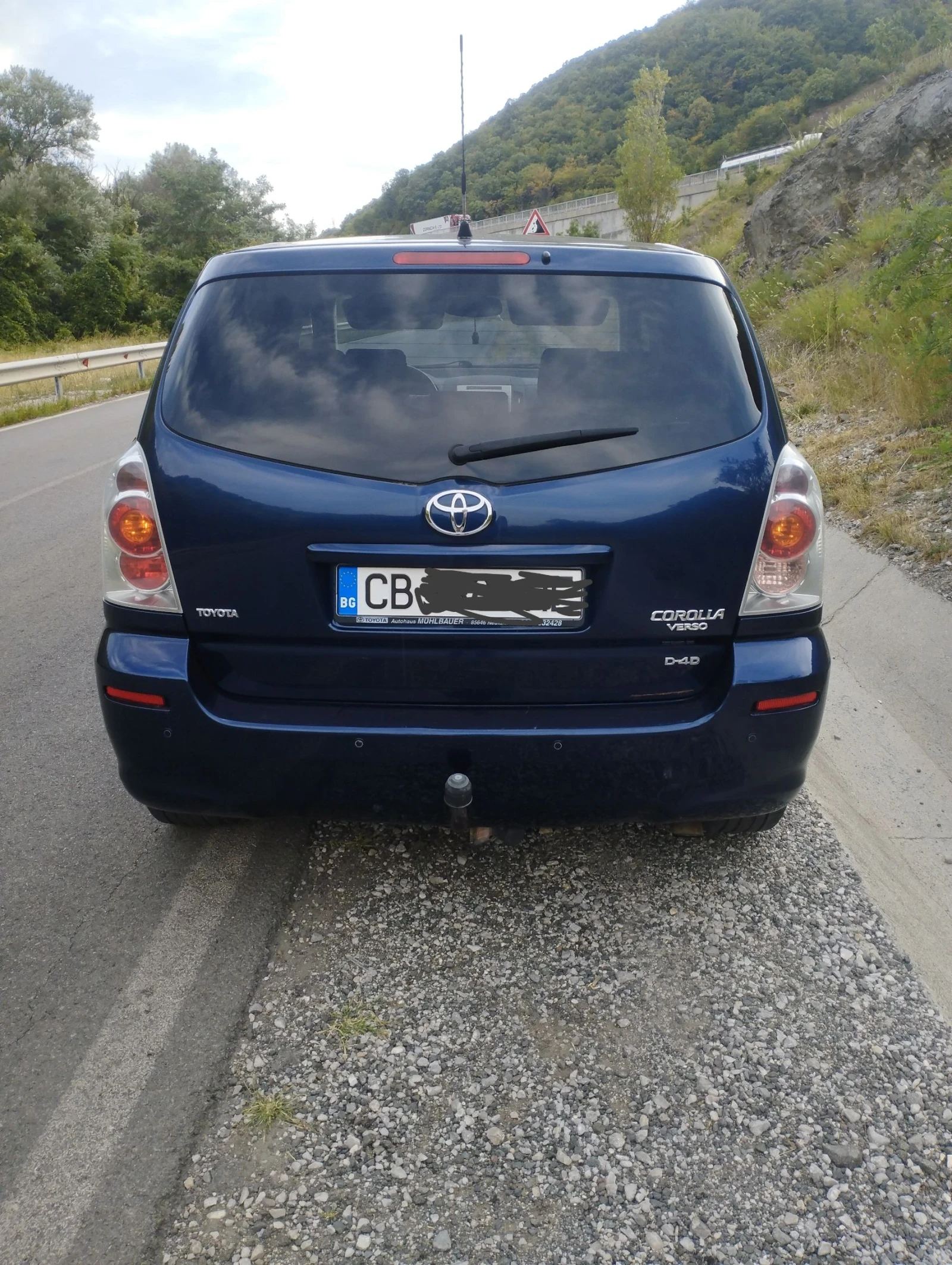 Toyota Corolla verso 2.2 d-cat  - изображение 8