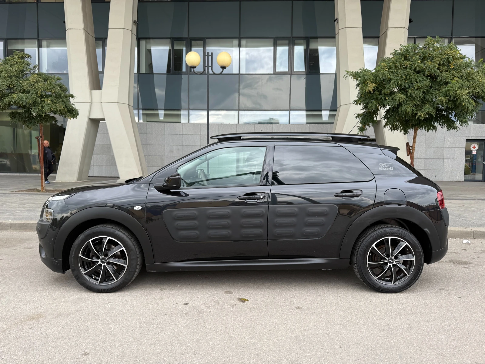 Citroen C4 Cactus 6 МЕСЕЦА ГАРАНЦИЯ/1.6HDI 99к.с. Всички Екстри!!! - изображение 2
