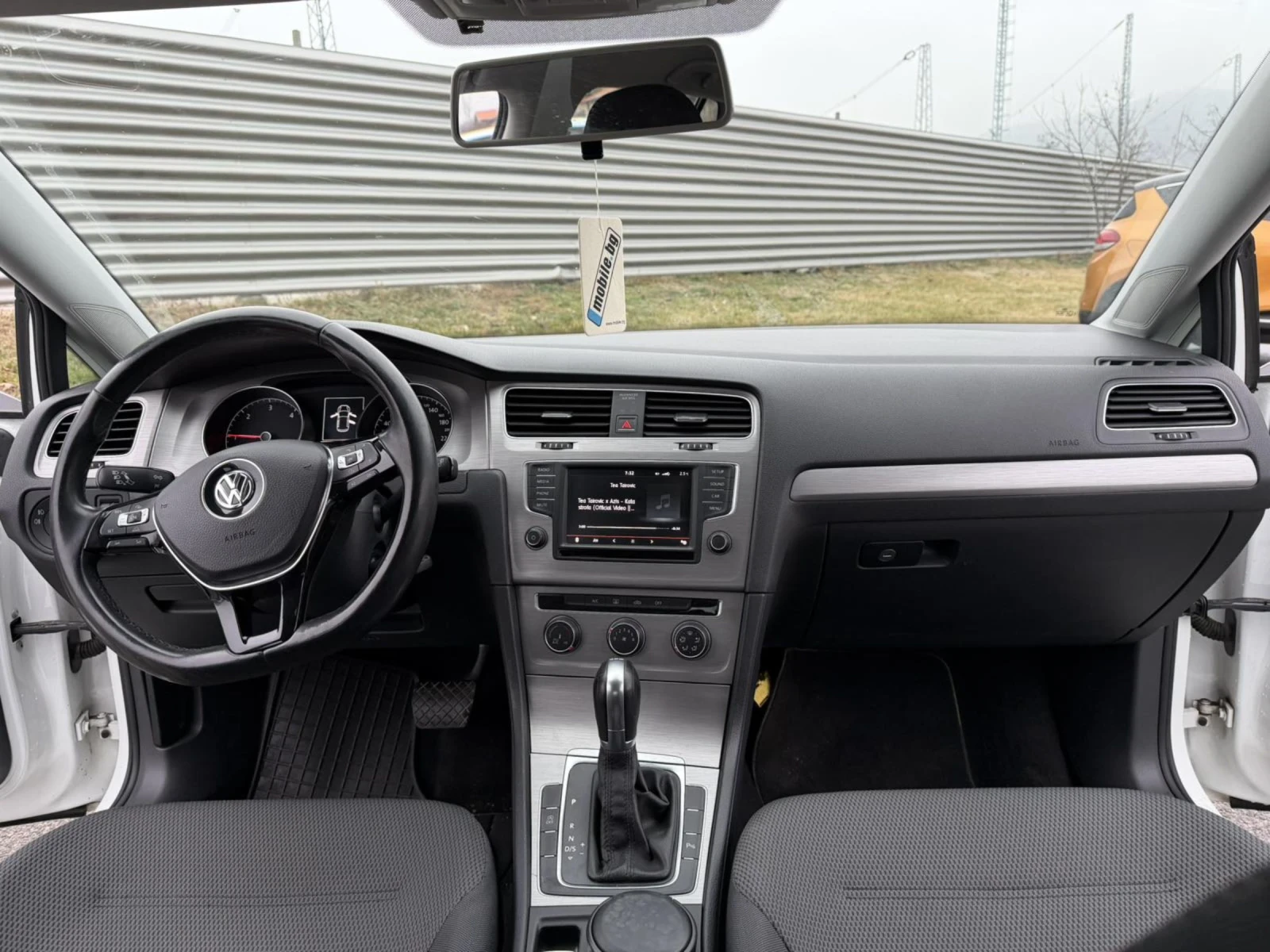 VW Golf 1.6 TDI* DSG* , снимка 9 - Автомобили и джипове - 53775351