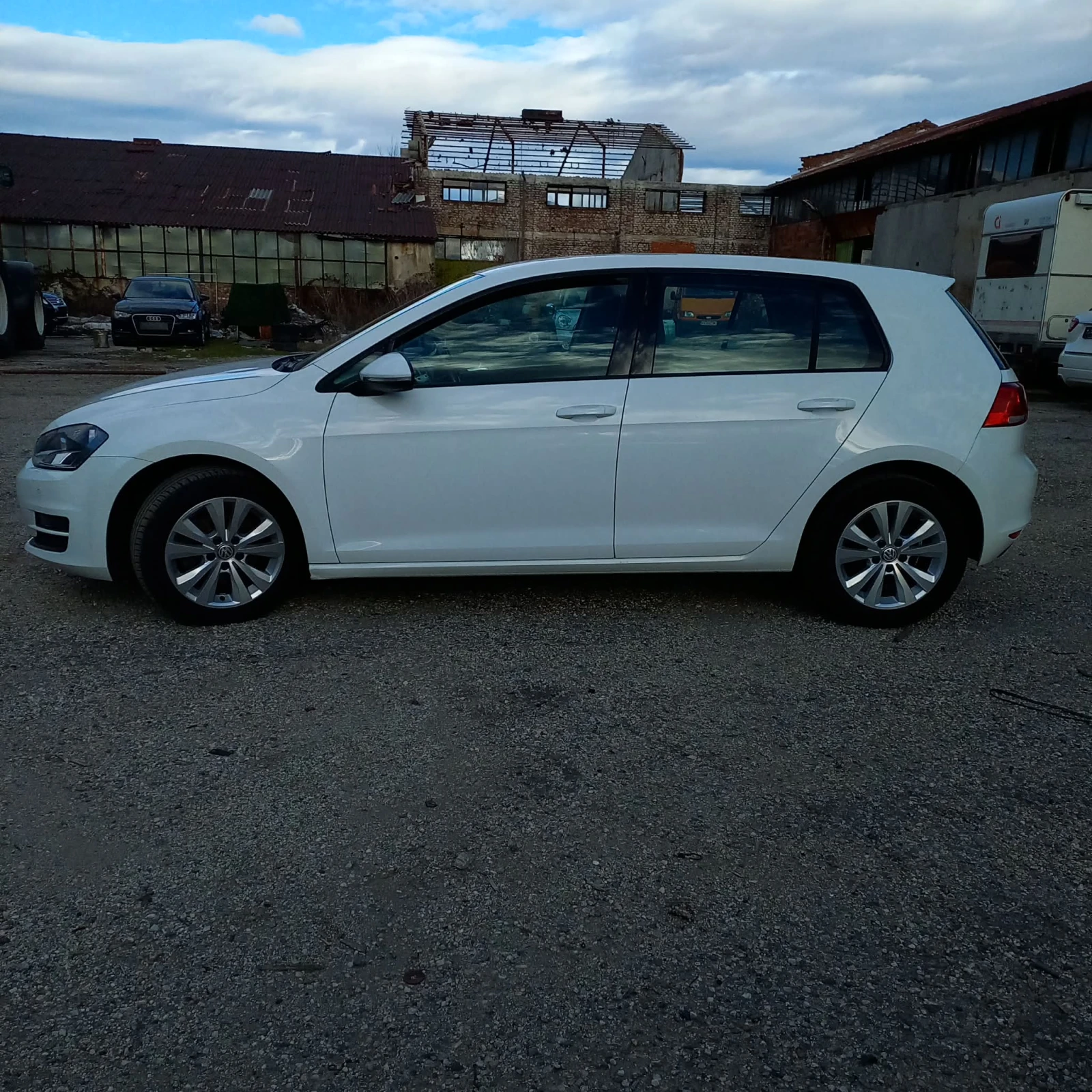 VW Golf VII* 1.6TDI* DSG*  - изображение 7