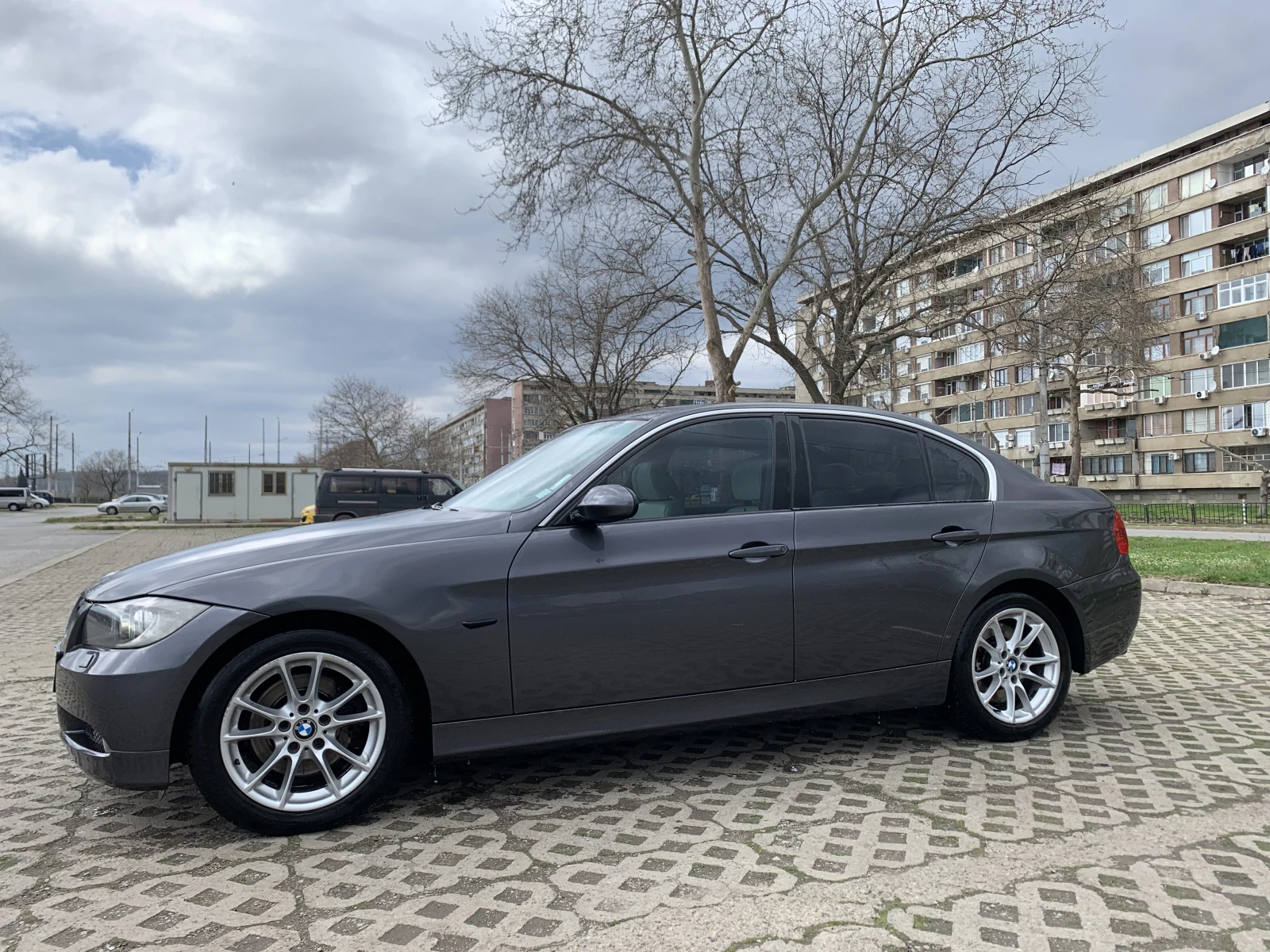BMW 330