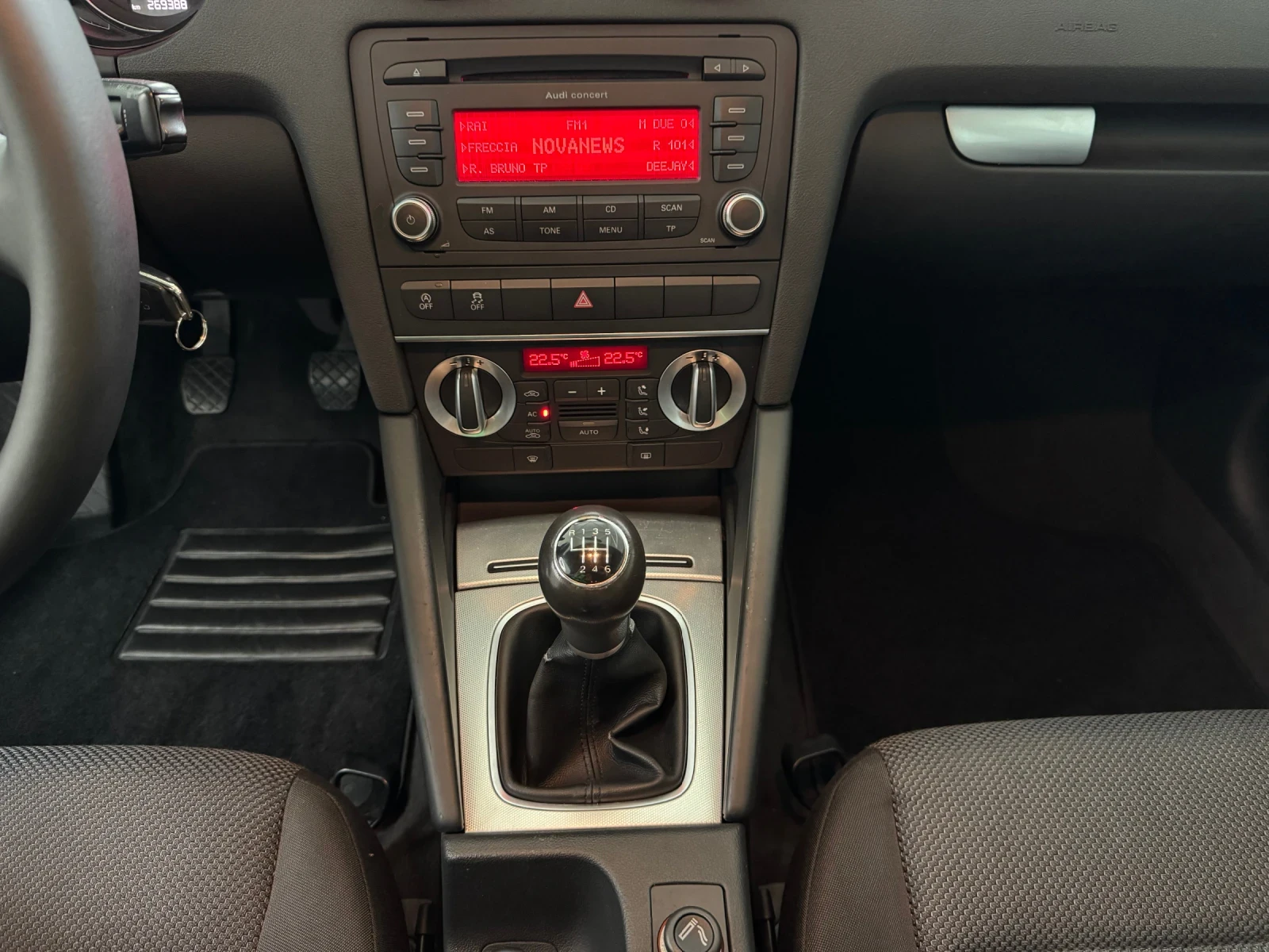 Audi A3 2.0 TDI 140 h.p. - SPORTBACK, снимка 12 - Автомобили и джипове - 54115016